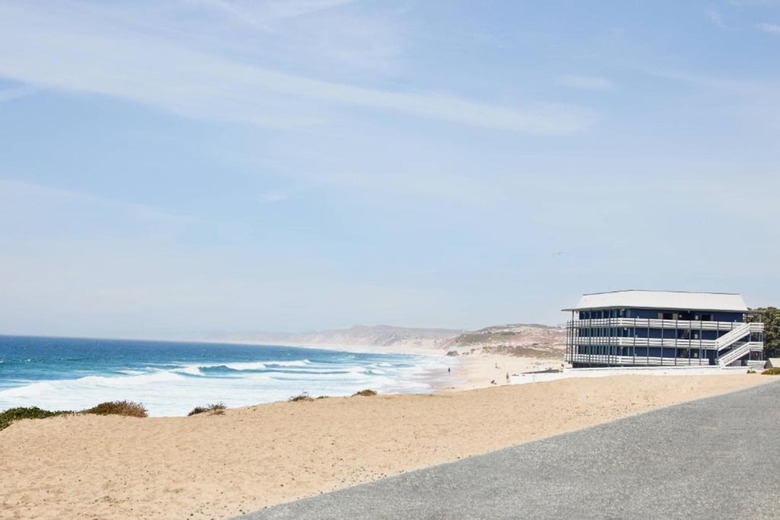 Hotel Monterey Beach Resort