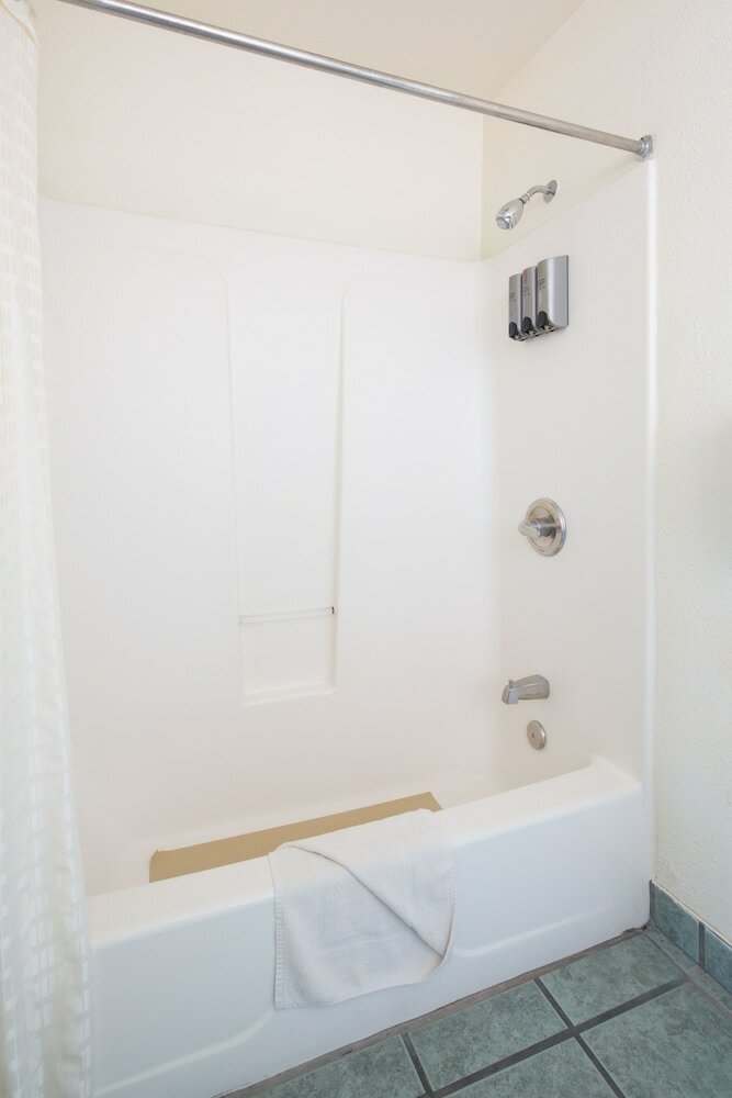 Motel Inn By The Bay Monterey