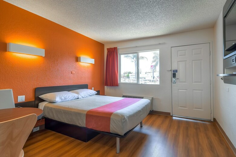 Motel 6 Los Angeles - Long Beach