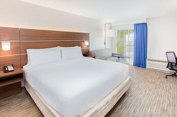 Hotel Holiday Inn Express Orange Beach - On The Beach