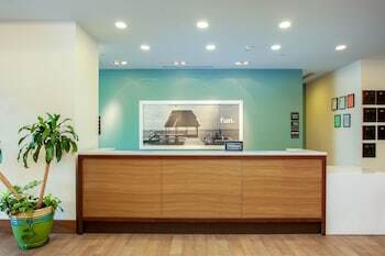 Hotel Holiday Inn Express Orange Beach - On The Beach