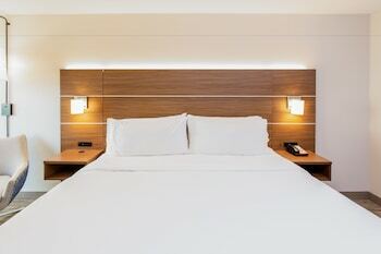 Hotel Holiday Inn Express Orange Beach - On The Beach
