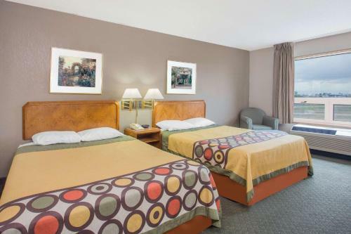 Hotel Super 8 Madison East