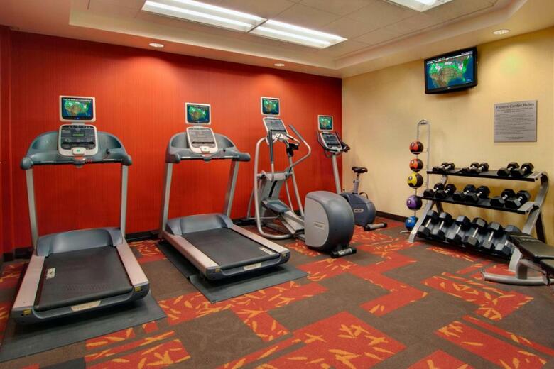 Hotel Courtyard By Marriott Madison-east