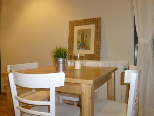 Hostal L'astrolabi Guest House