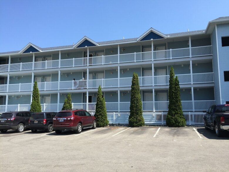 Hotel Fairview Beachfront Inn & Waterpark