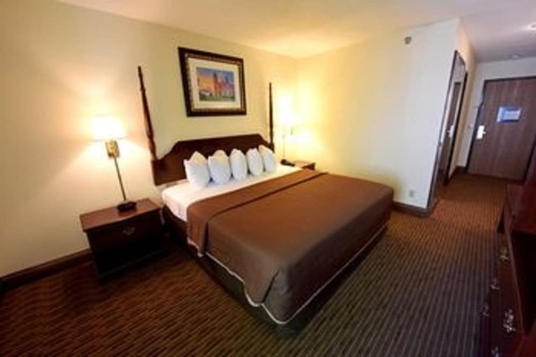 Hotel Fairview Beachfront Inn & Waterpark