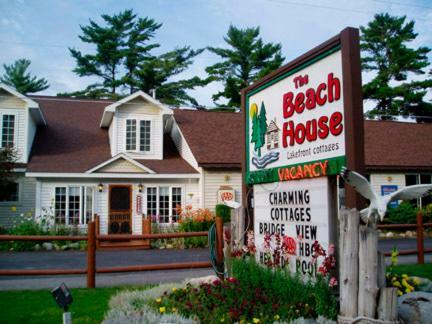 The Beach House Lakeside Cottages