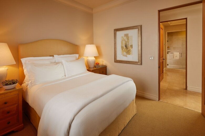 Hotel Resort At Pelican Hill