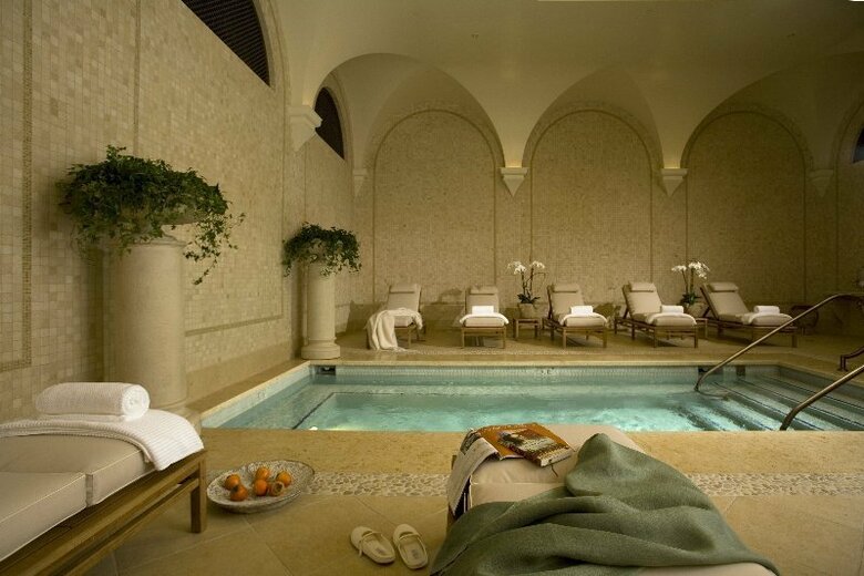 Hotel Resort At Pelican Hill