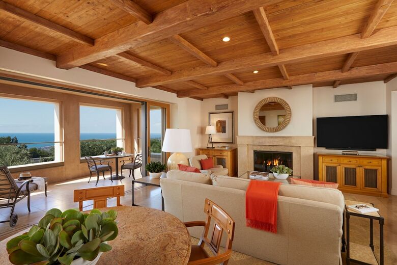 Hotel Resort At Pelican Hill