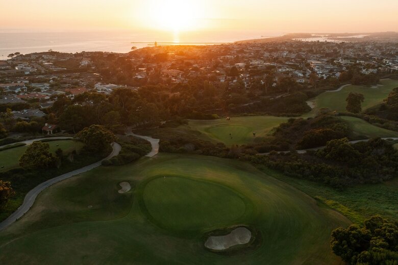 Hotel Resort At Pelican Hill
