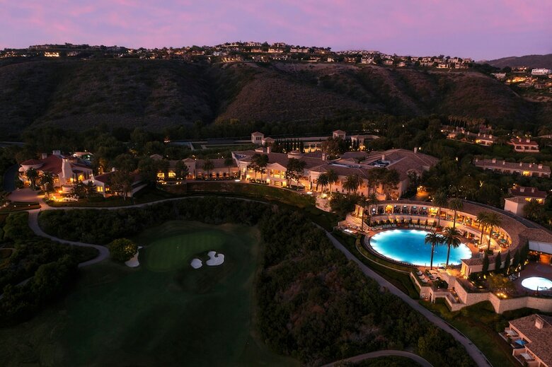 Hotel Resort At Pelican Hill