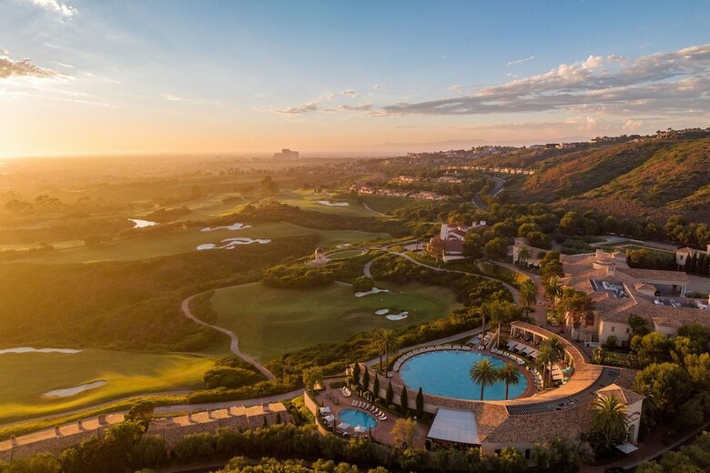 Hotel Resort At Pelican Hill