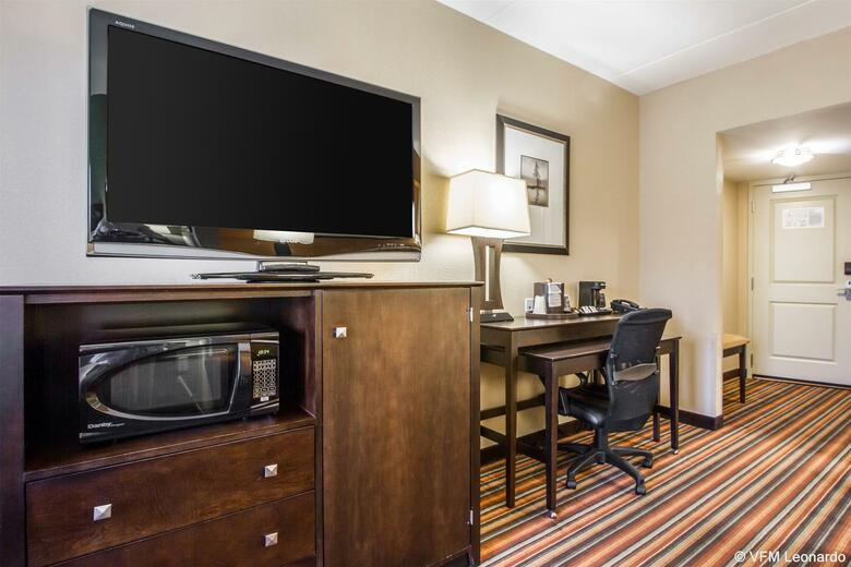 Hotel Comfort Suites Jackson