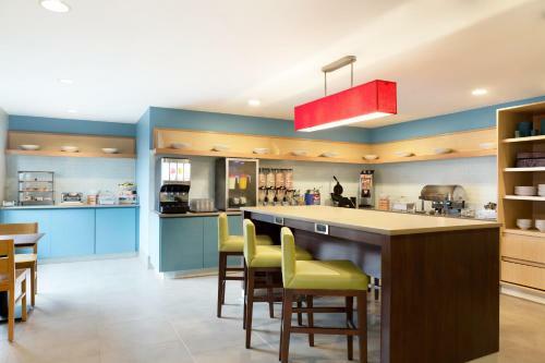 Hotel Country Inn & Suites By Carlson Jackson