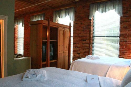 Hotel The Historic Brookstown Inn