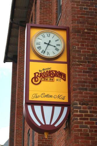 Hotel The Historic Brookstown Inn