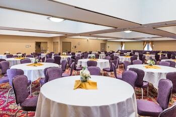 Hotel Hawthorne Inn & Conference Center