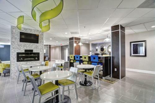 Hotel Best Western Plus Hanes Mall