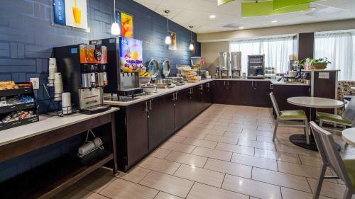 Hotel Best Western Plus Hanes Mall