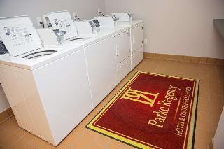 Parke Regency Hotel And Conference Center