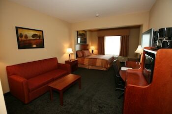 Parke Regency Hotel And Conference Center