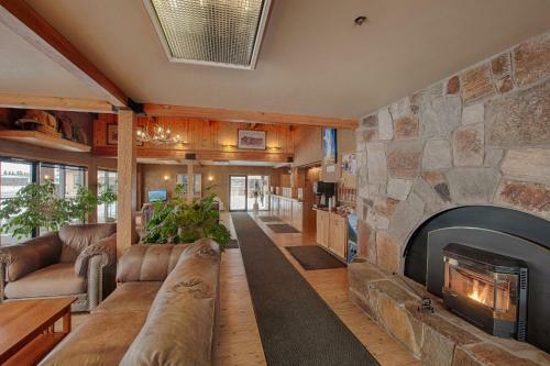 Motel Brandin' Iron Inn