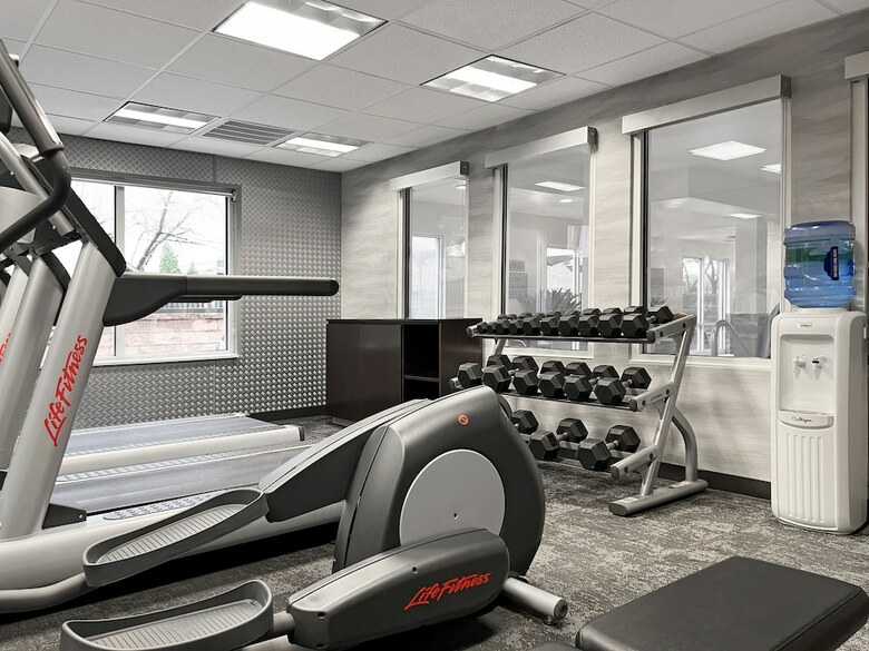 Hotel Fairfield Inn & Suites By Marriott Rogers