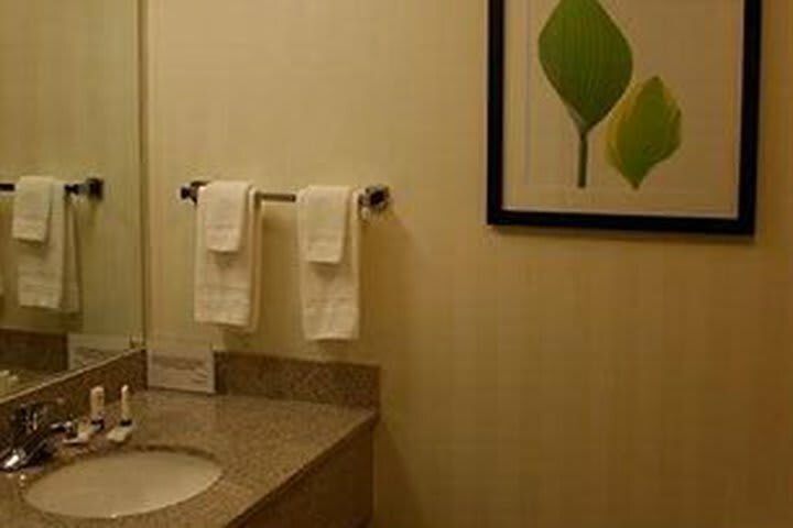 Hotel Fairfield Inn & Suites By Marriott Rogers