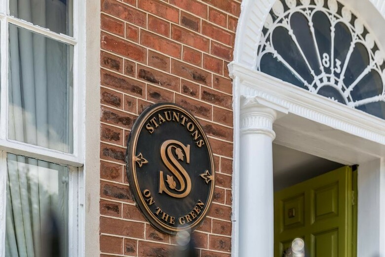 Hotel Stauntons On The Green