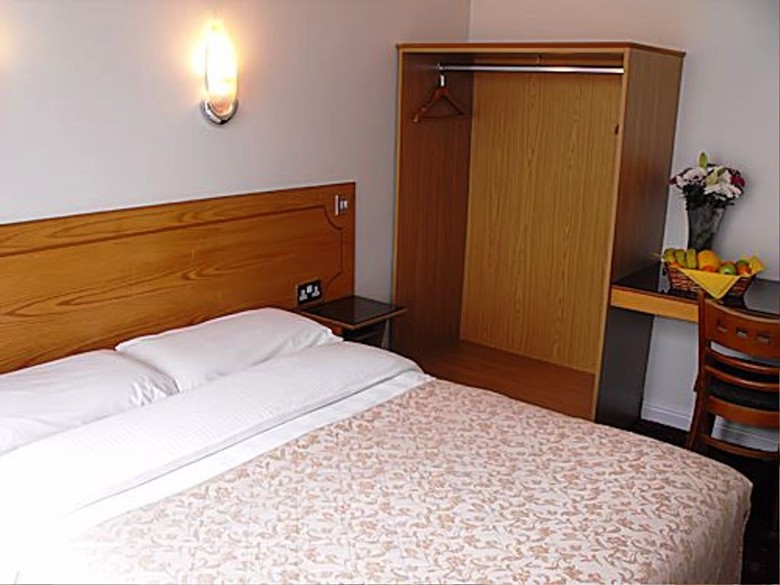 Hotel The Glen Guesthouse