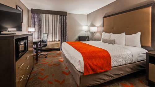 Hotel Lexington Inn & Suites
