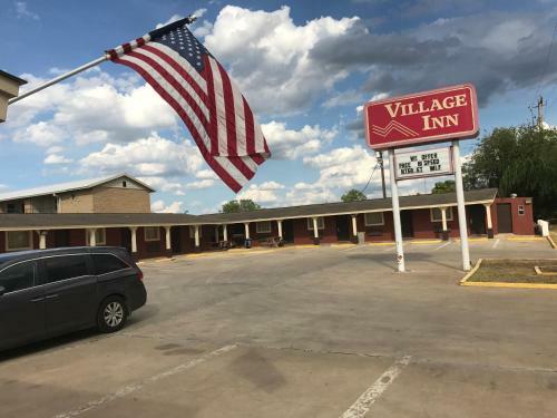 Motel Village Inn Cotulla