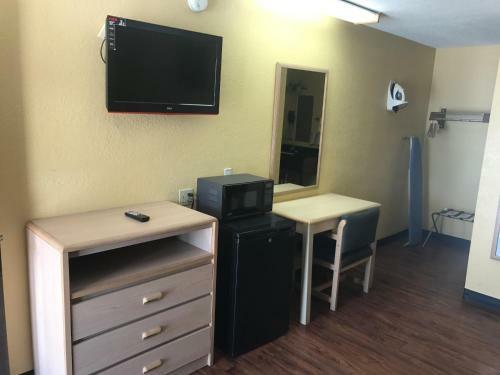 Motel Village Inn Cotulla