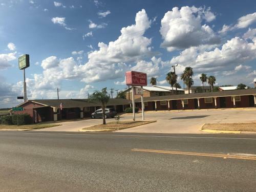 Motel Village Inn Cotulla