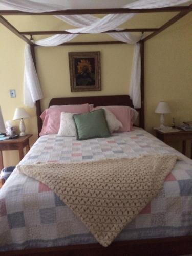 Bed & Breakfast Joy House B And B