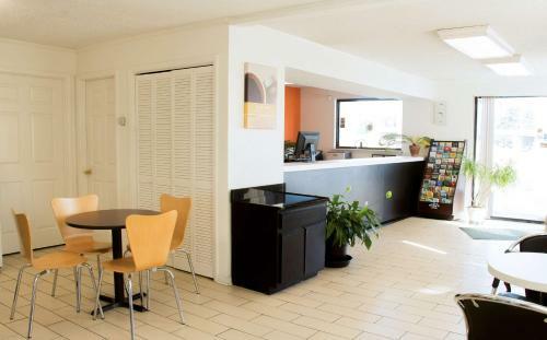 Motel 6 Cookeville