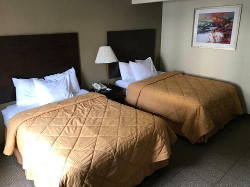 Hotel Clinton Inn & Suites