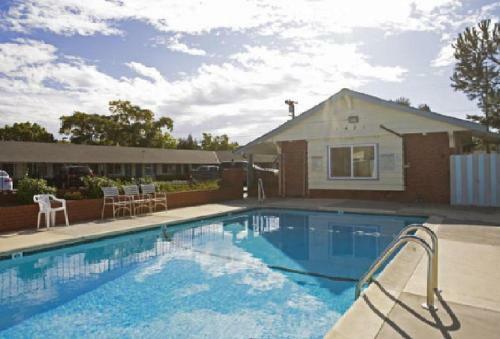 Motel Americas Best Value Inn - Livermore