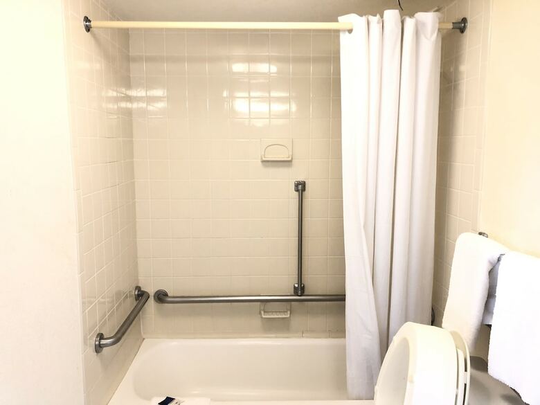 Hotel Americas Best Value Inn - Wilson