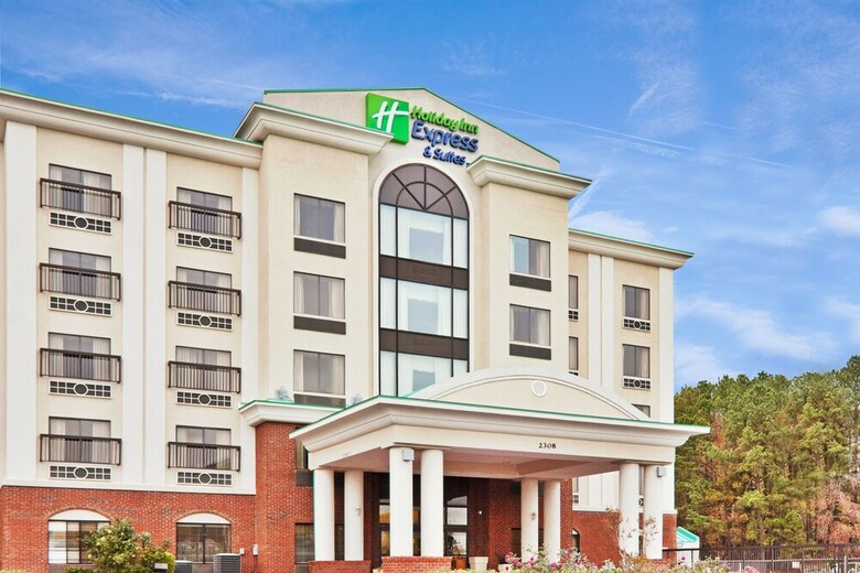 Holiday Inn Express Hotel & Suites - Wilson - Downtown
