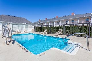 Motel Baymont Inn & Suites - Calhoun