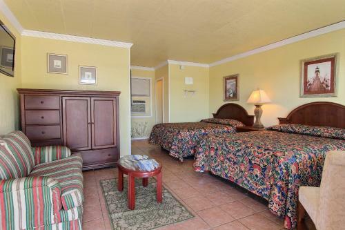 Shark Reef Resort Motel & Cottages
