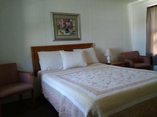 Clarketon Motel - Maggie Valley