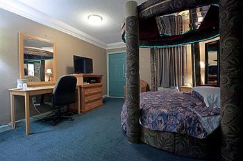 Motel America's Best Value Inn & Suites