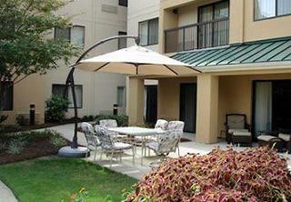 Hotel Courtyard Charlotte Matthews