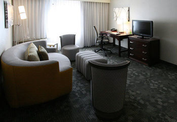 Hotel Courtyard Charlotte Matthews
