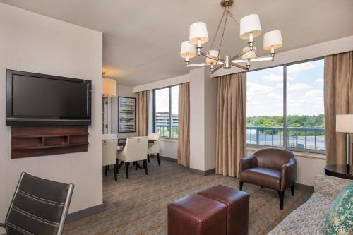 Hotel Sheraton Suites Chicago Elk Grove