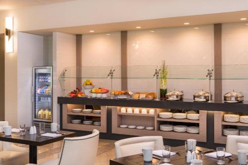 Hotel Sheraton Suites Chicago Elk Grove